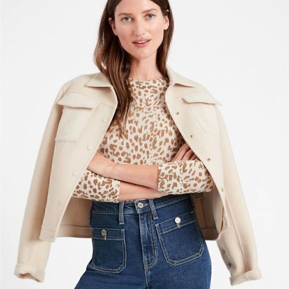 Banana Republic Sweaters - NWT Banana Republic Merino Wool Sweater